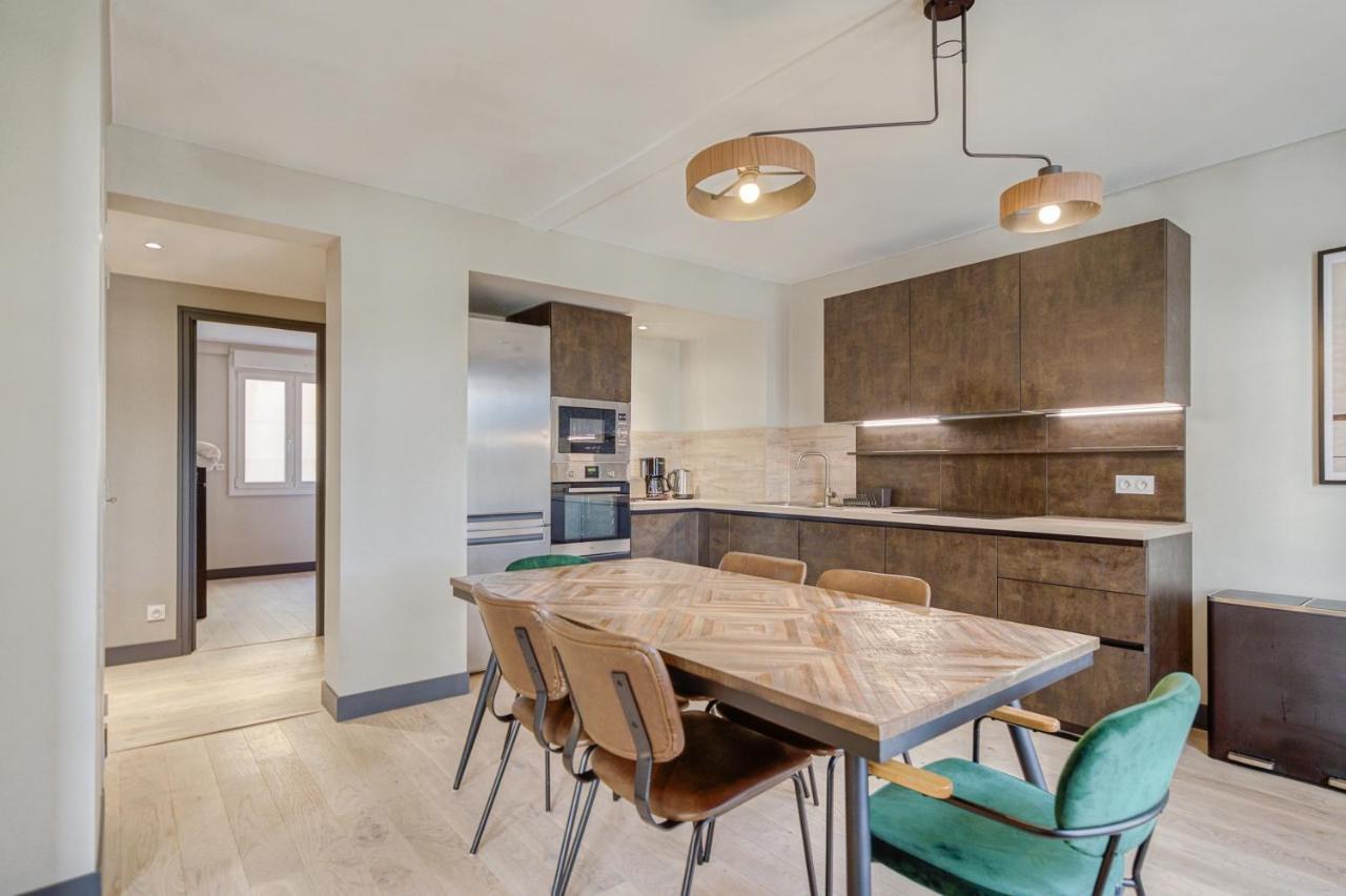 Le Gambetta - T3 Standing Avec Parking, Wifi, Netflix Apartment Laval  Ngoại thất bức ảnh